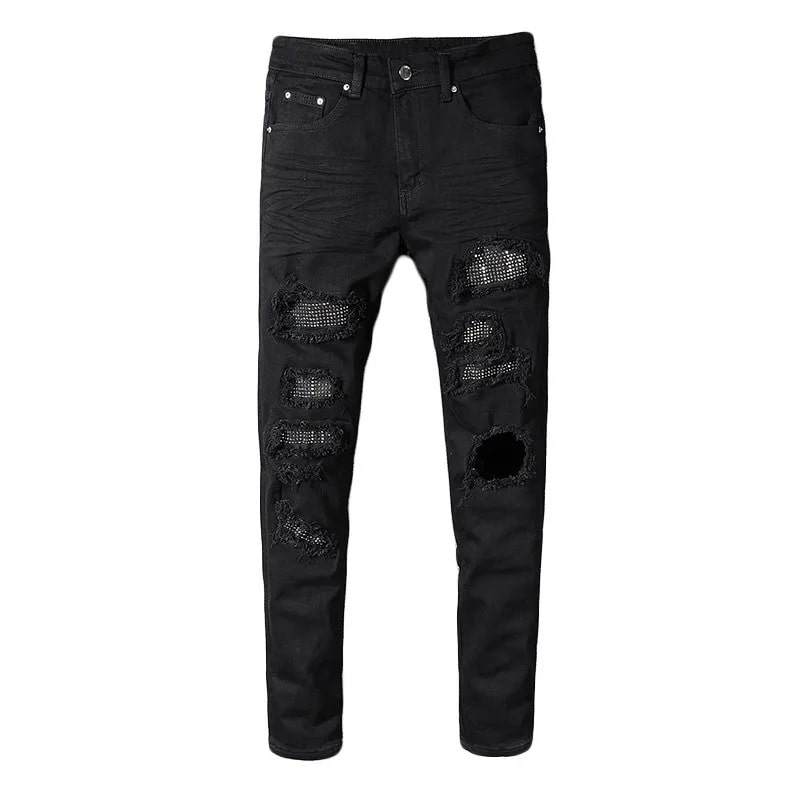 Glänzende schwarze Jeans